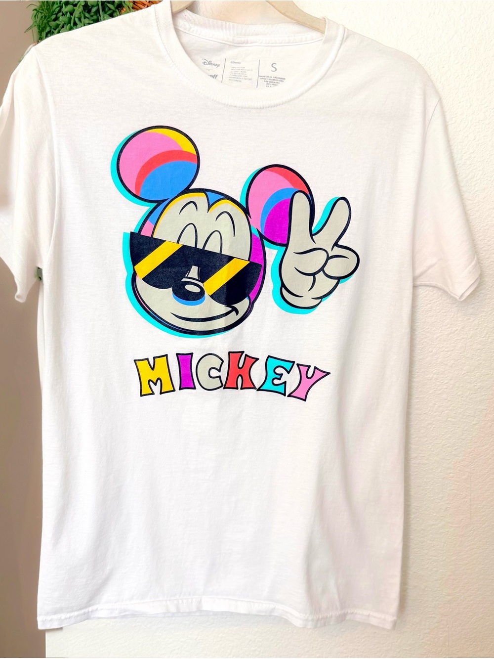 Disney Neff Mickey Mouse Peace Sign T-Shirt Small White Shades Colorful Cartoon